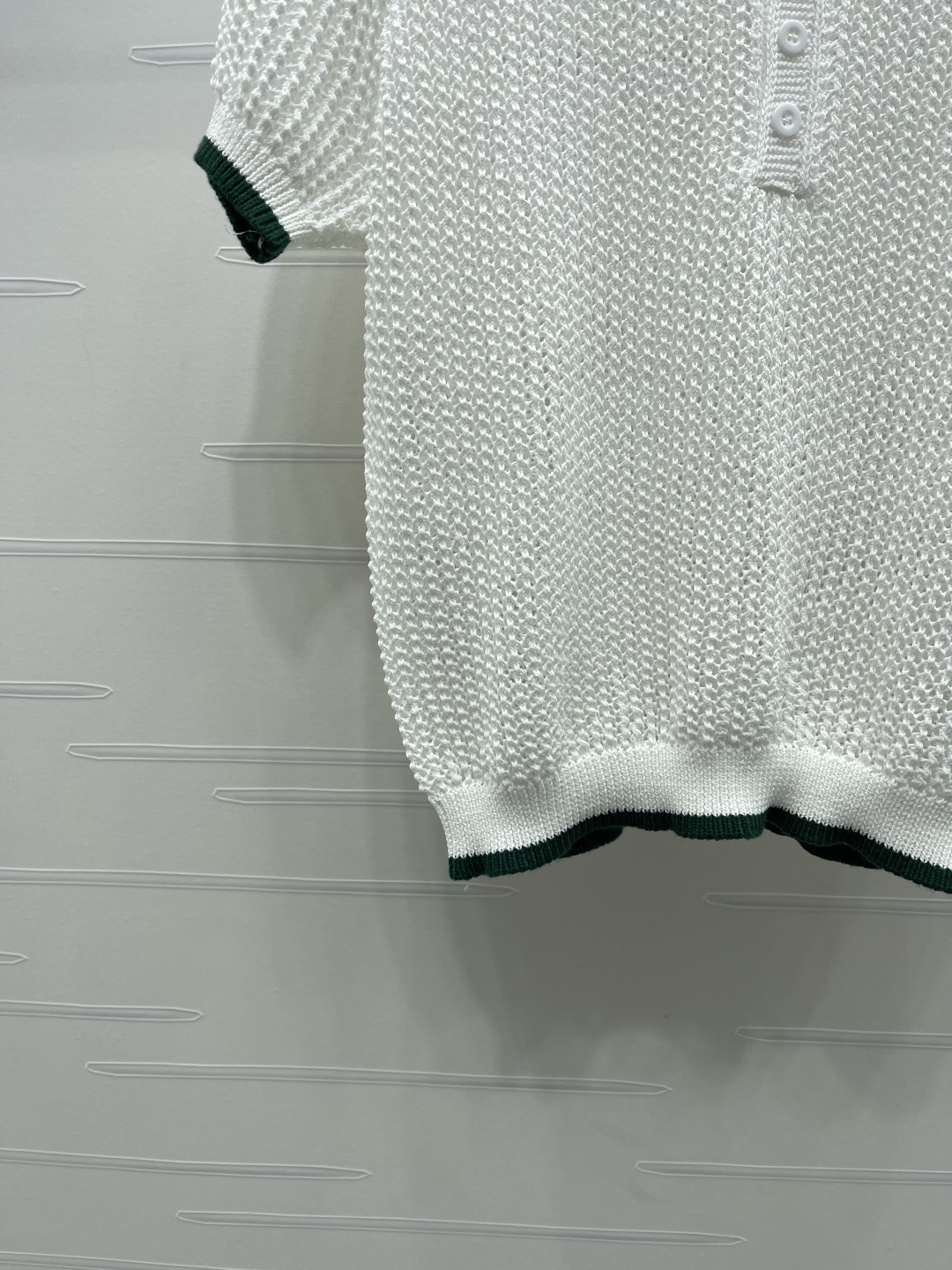 Women's short sleeves